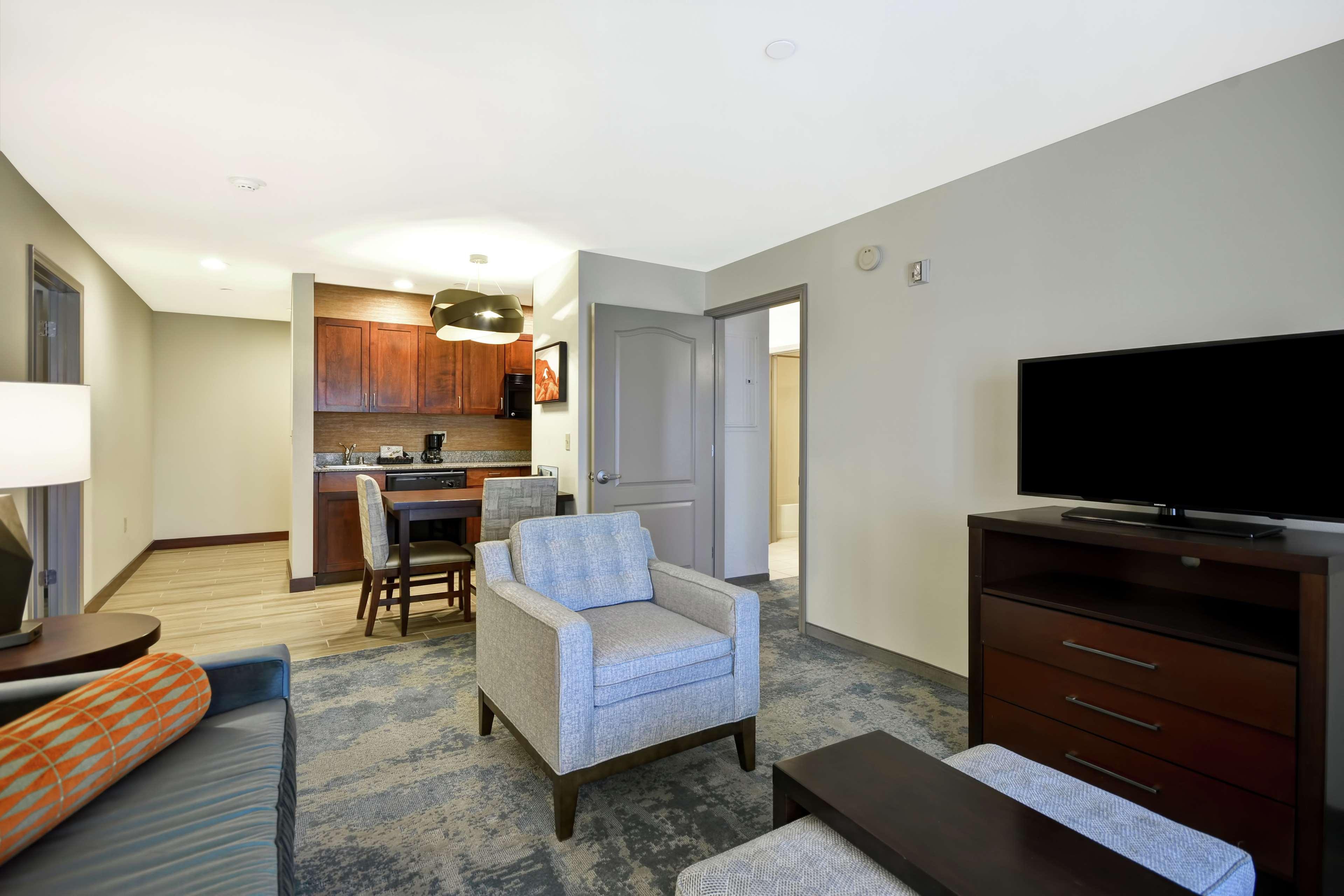 Homewood Suites By Hilton Palm Desert Exterior photo